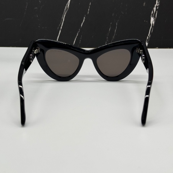 NEW BB0204S 001 BALENCIAGA BLACK GREY CAT EYE WOMEN BALENCIAGA SUNGLASSES - Picture 8 of 10